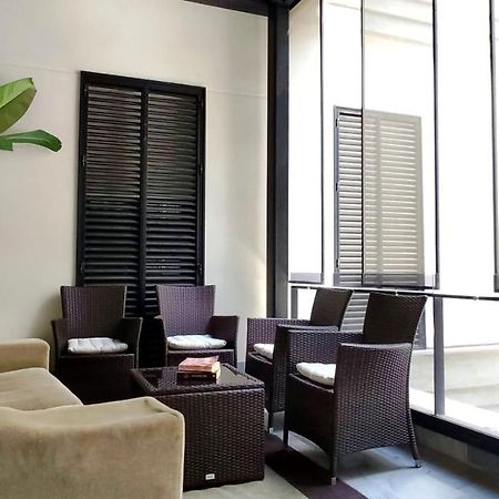 Selecta Elegante Apartamento Con Patio En Centro Historico Séville Extérieur photo