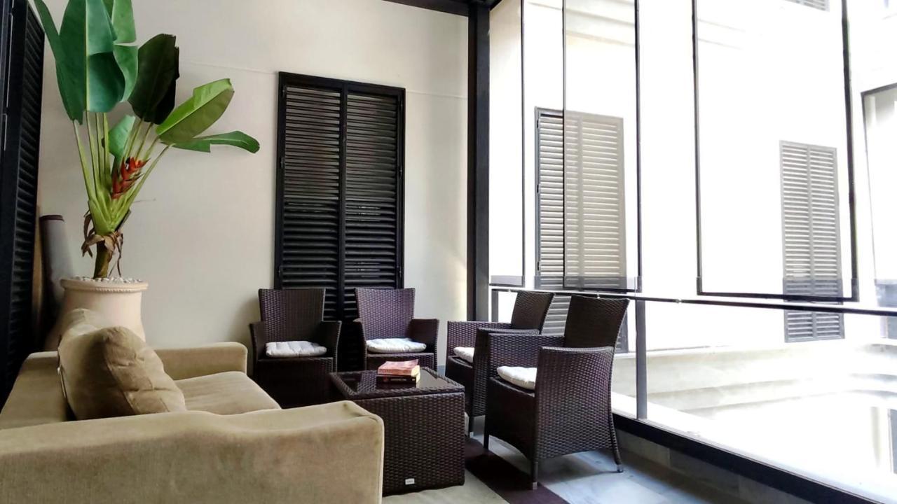 Selecta Elegante Apartamento Con Patio En Centro Historico Séville Extérieur photo