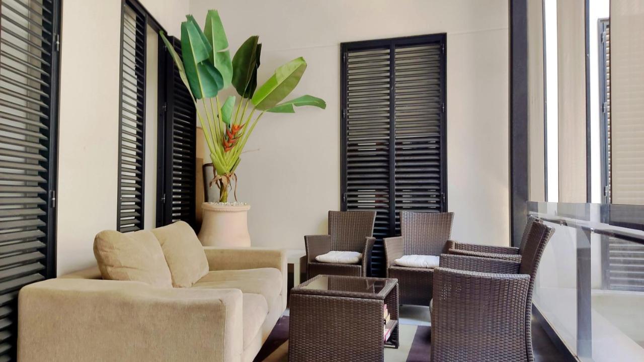 Selecta Elegante Apartamento Con Patio En Centro Historico Séville Extérieur photo